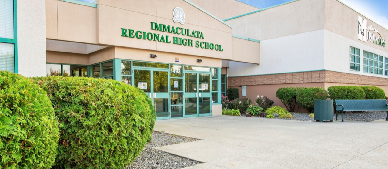 Picture of Immaculata Regional High School, Kelowna front doors